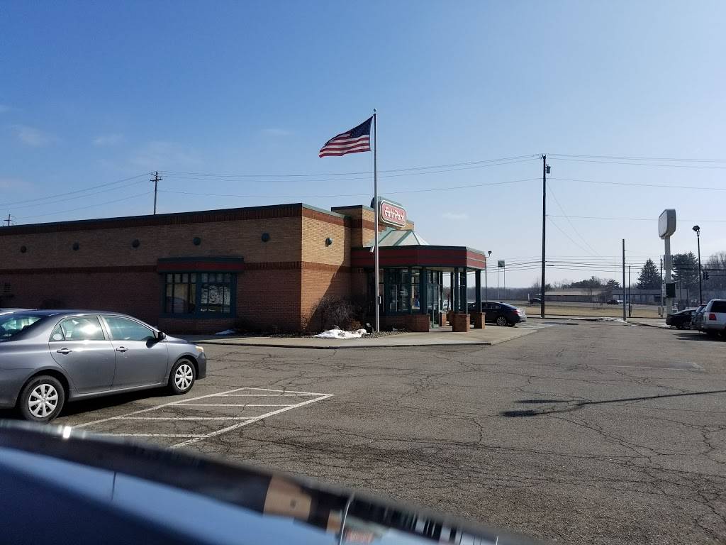 Eatn Park | restaurant | 2057 Wal Mart Dr NE, Warren, OH 44483, USA | 3303726610 OR +1 330-372-6610