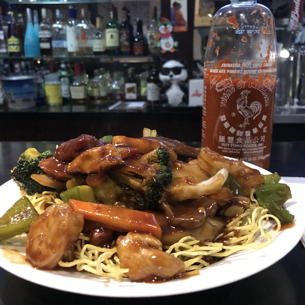 New Flower Drum Restaurant | restaurant | 2428 Lake Shore Blvd W, Etobicoke, ON M8V 1B7, Canada | 4162557717 OR +1 416-255-7717