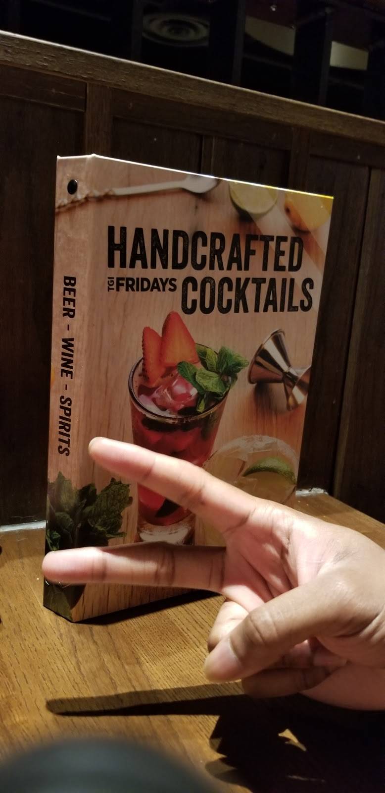 TGI Fridays | restaurant | 60 Forbes Rd, Braintree, MA 02184, USA | 7818483133 OR +1 781-848-3133