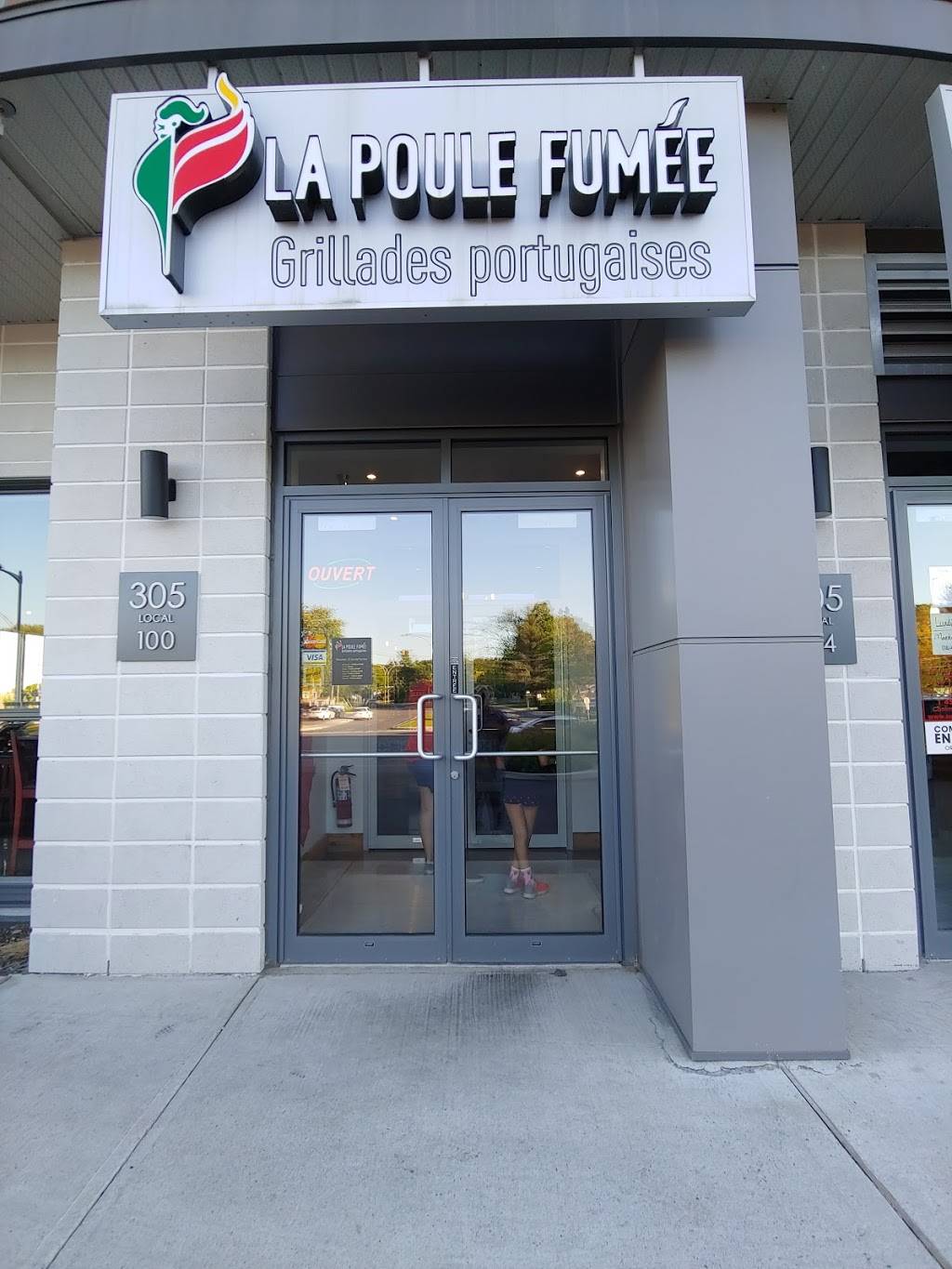 La Poule Fumée | restaurant | 305 Boulevard Curé-Labelle, Sainte-Thérèse, QC J7E 2G1, Canada | 4502540254 OR +1 450-254-0254