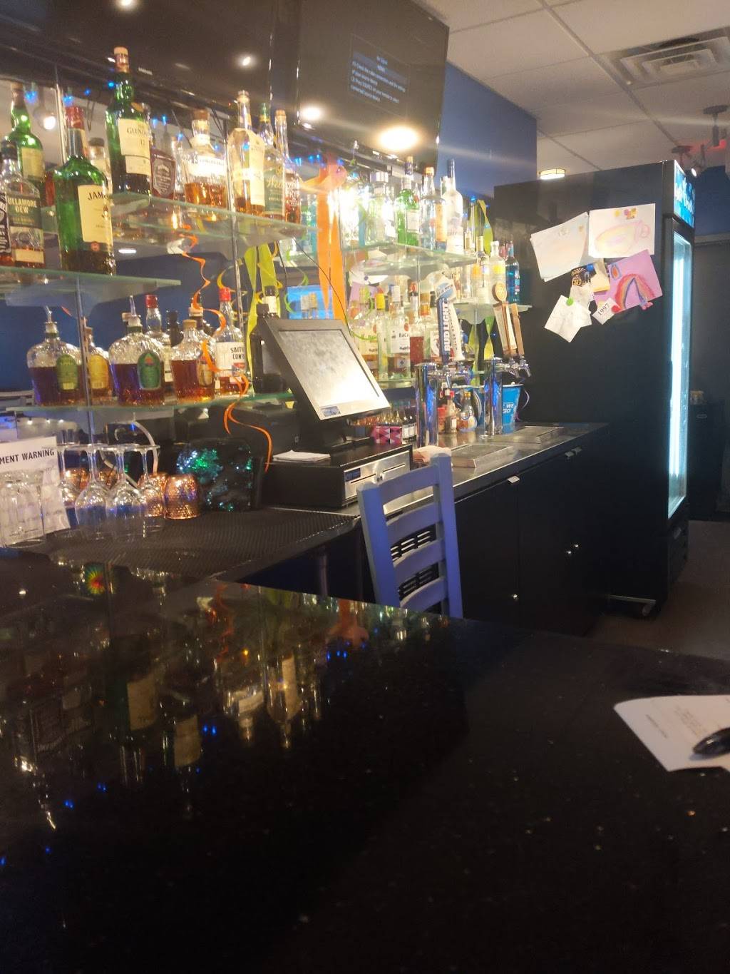 Gilanellas | restaurant | 2024 2nd Ave, Port Byron, IL 61275, USA | 3095395275 OR +1 309-539-5275