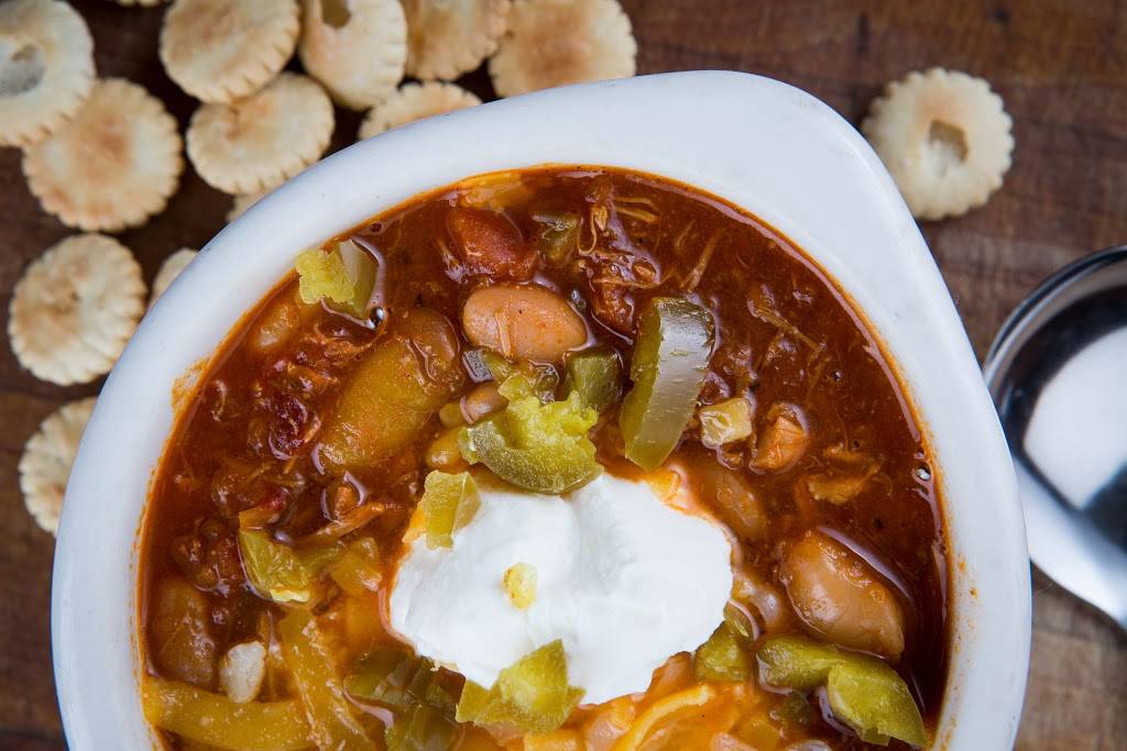 Home Team BBQ | restaurant | 2209 Middle St, Sullivans Island, SC 29482, USA | 8432257427 OR +1 843-225-7427