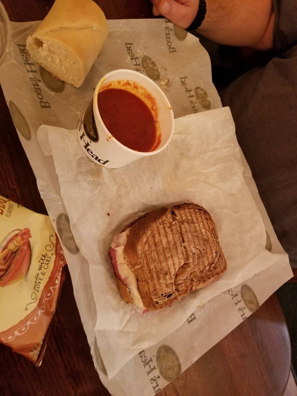 Capitanos Deli & Sweets | restaurant | 220 S Bridge St, Yorkville, IL 60560, USA | 6308829173 OR +1 630-882-9173