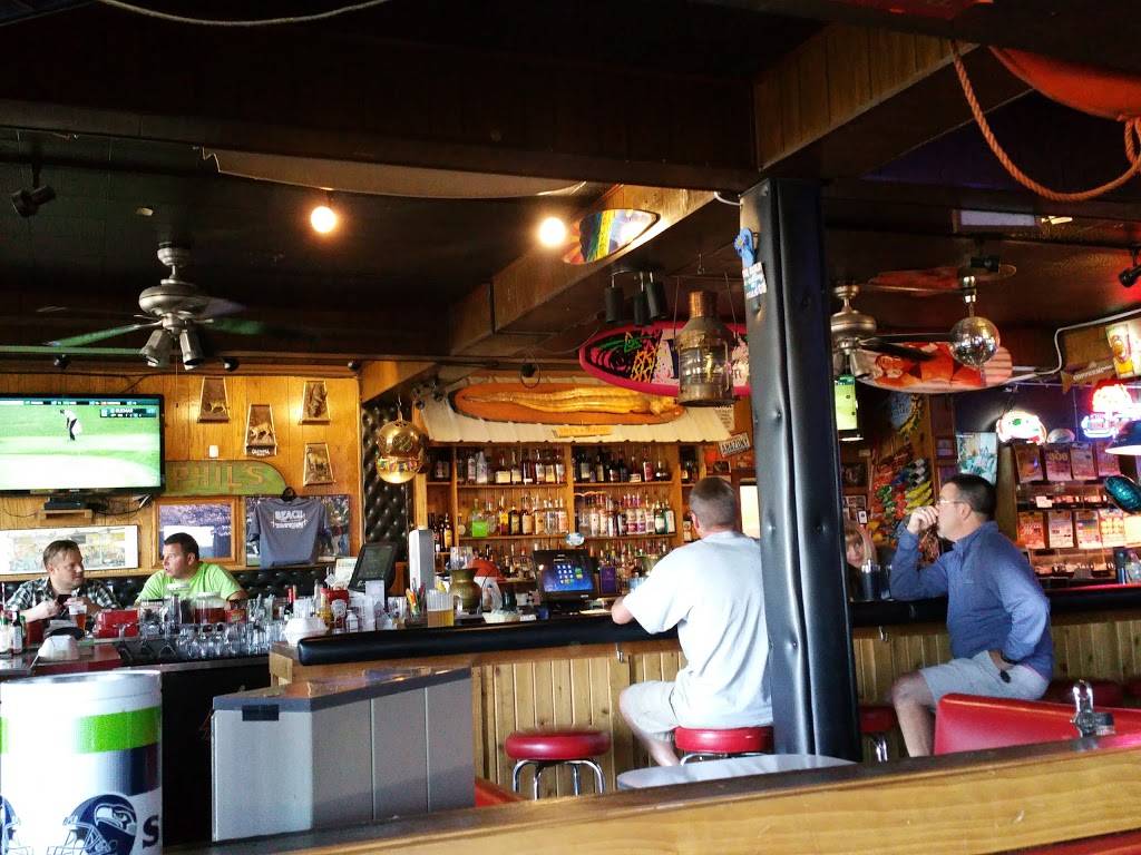 Beach Tavern | restaurant | 8612 6th Ave, Tacoma, WA 98465, USA | 2535649984 OR +1 253-564-9984