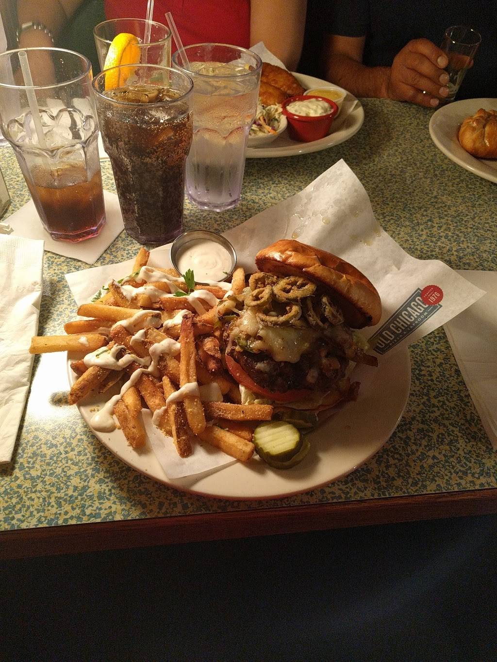 Old Chicago | restaurant | 10300 SE Washington St, Portland, OR 97216, USA | 9719980058 OR +1 971-998-0058