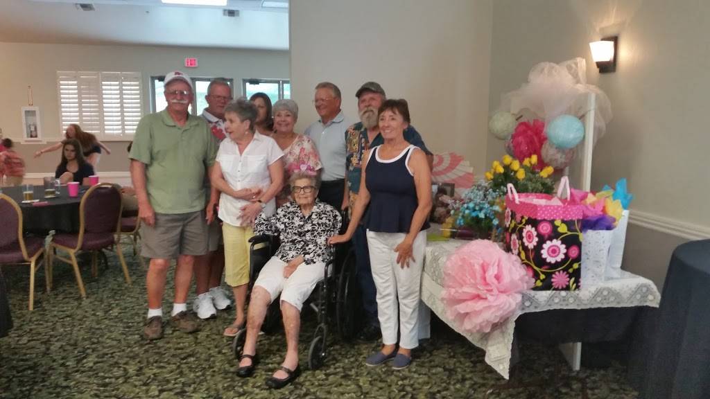 Fat Willys Family Sports Grill | restaurant | 650 N Hawes Rd, Mesa, AZ 85207, USA | 4803734444 OR +1 480-373-4444