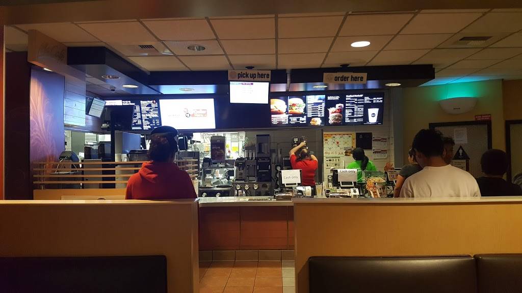 McDonalds | cafe | 1739 Divisadero St, Fresno, CA 93701, USA | 5592684962 OR +1 559-268-4962