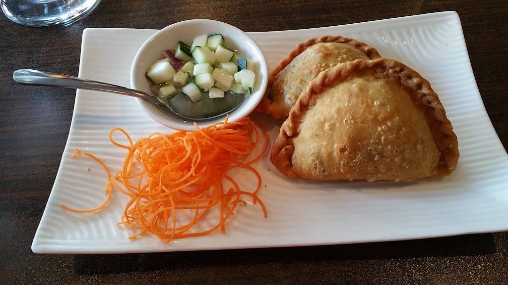 Sanphan Thai Cuisine | restaurant | 653 Pennsylvania Ave SE, Washington, DC 20003, USA | 2025449368 OR +1 202-544-9368