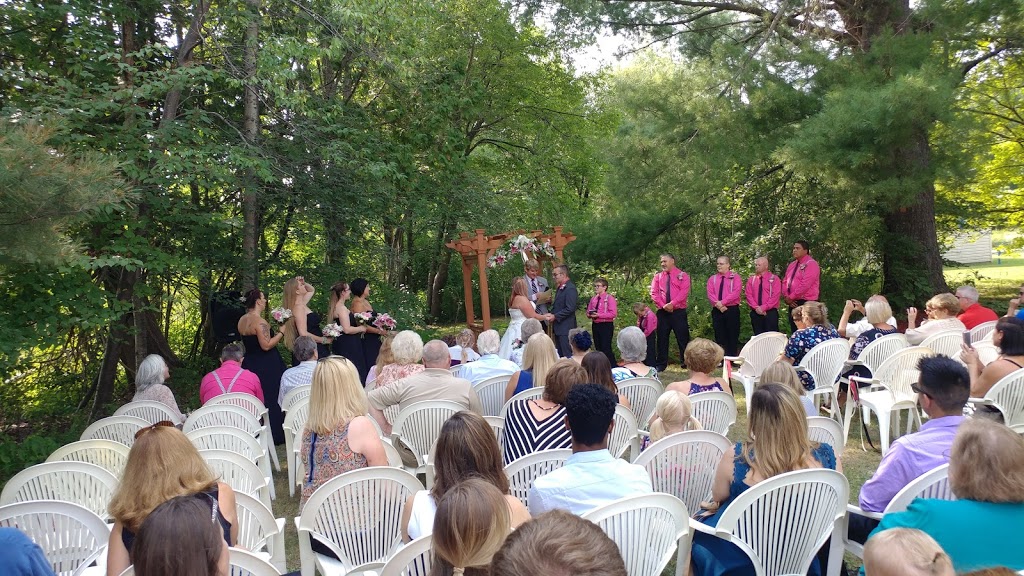 Fallen Timbers | restaurant | 13901 US-31, Beulah, MI 49617, USA | 2312271124 OR +1 231-227-1124