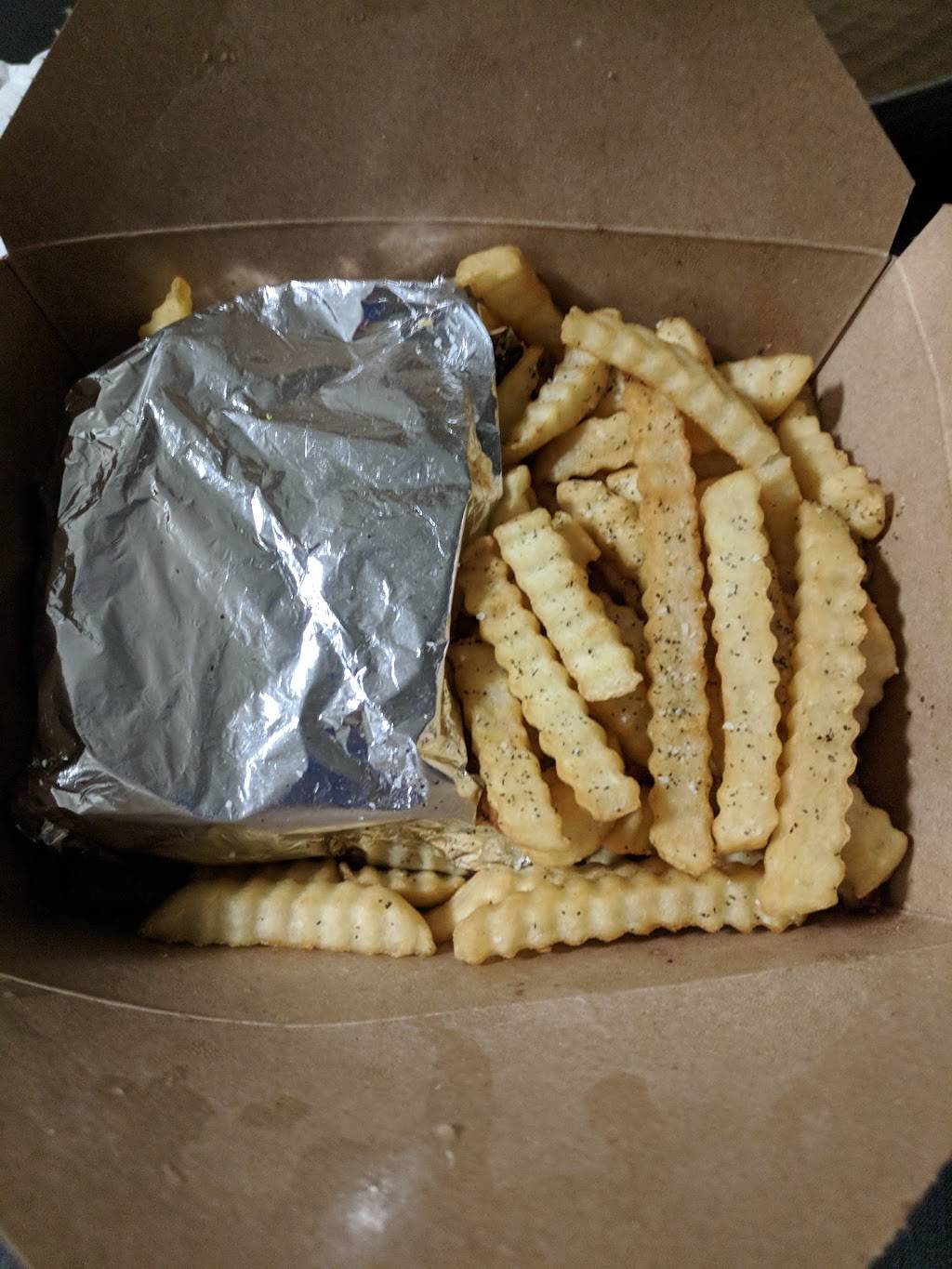 Steves Bite | restaurant | 80 E Cermak Rd, Chicago, IL 60616, USA | 3126741200 OR +1 312-674-1200