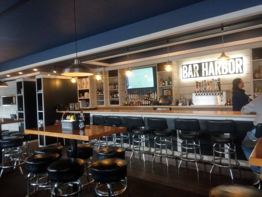 Bar Harbor | restaurant | 100 State St, Harbor Springs, MI 49740, USA | 2315262671 OR +1 231-526-2671