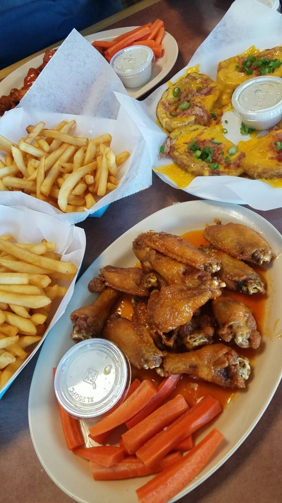 Wings Express | restaurant | 1449 E Main St, Mesa, AZ 85204, USA | 4806412511 OR +1 480-641-2511