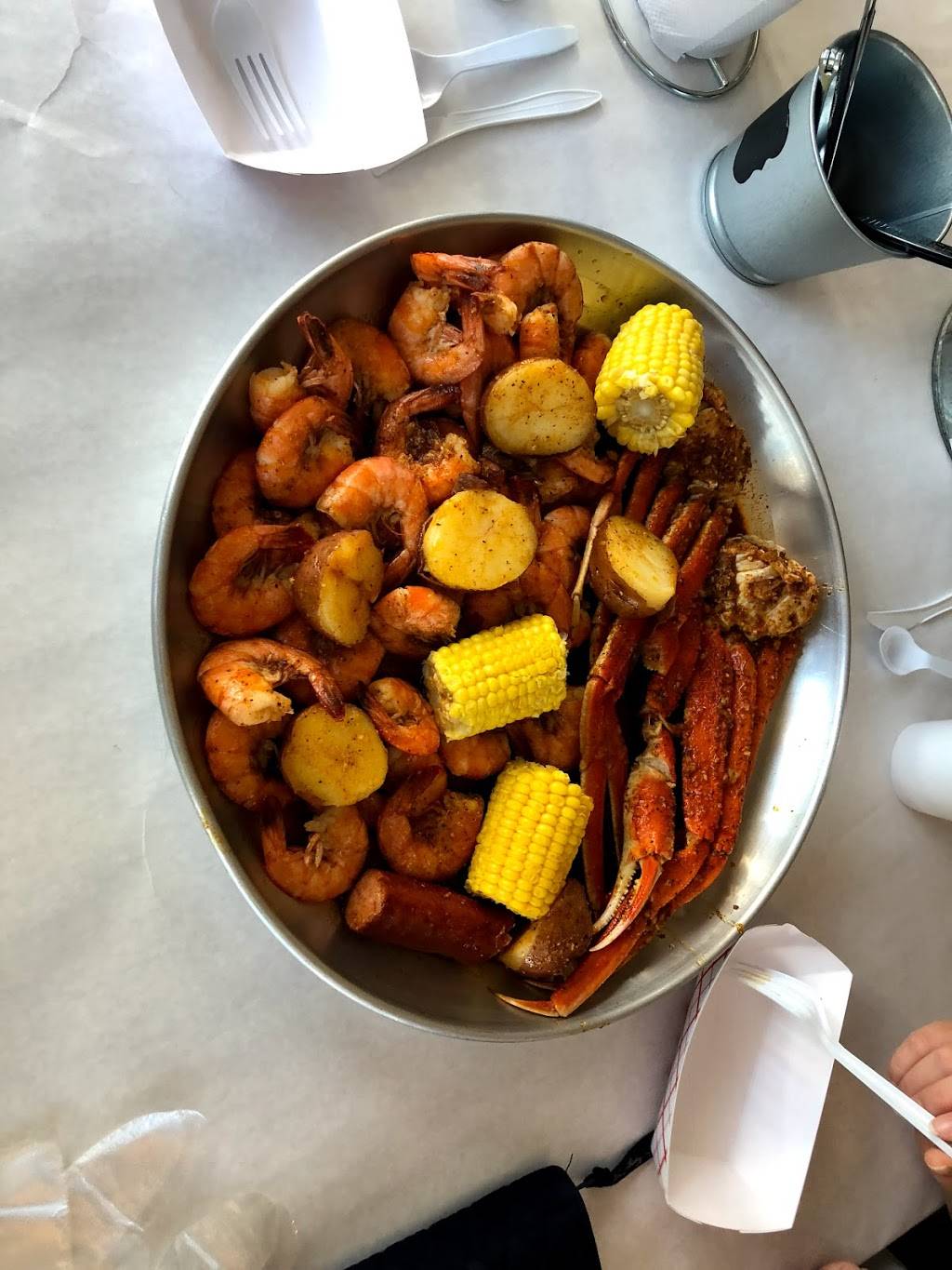 J Crab House | restaurant | 4807 W Irlo Bronson Memorial Hwy E, Kissimmee, FL 34746, USA | 4072503914 OR +1 407-250-3914