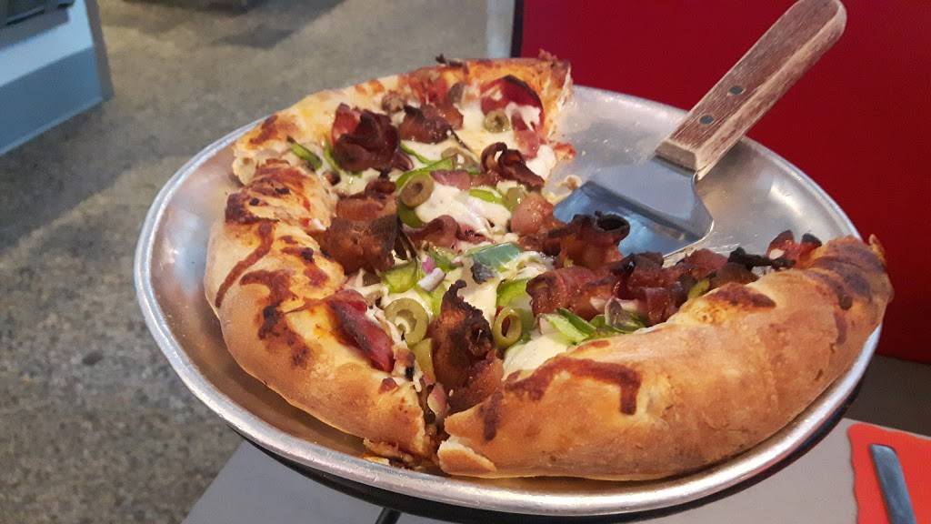 Pizzéria Circuit | restaurant | 656 Rue Jacques-Bédard, Québec, QC G2N 1C6, Canada | 4188499403 OR +1 418-849-9403