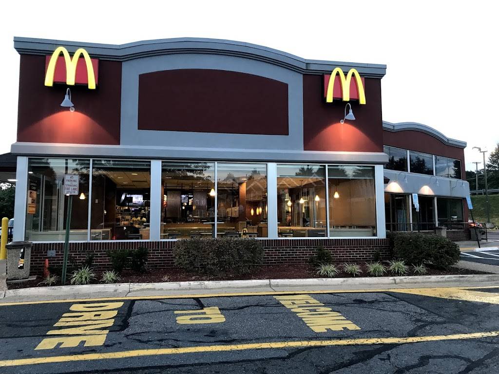 McDonalds | cafe | 5931 Fort Dr, Centreville, VA 20120, USA | 7032662741 OR +1 703-266-2741