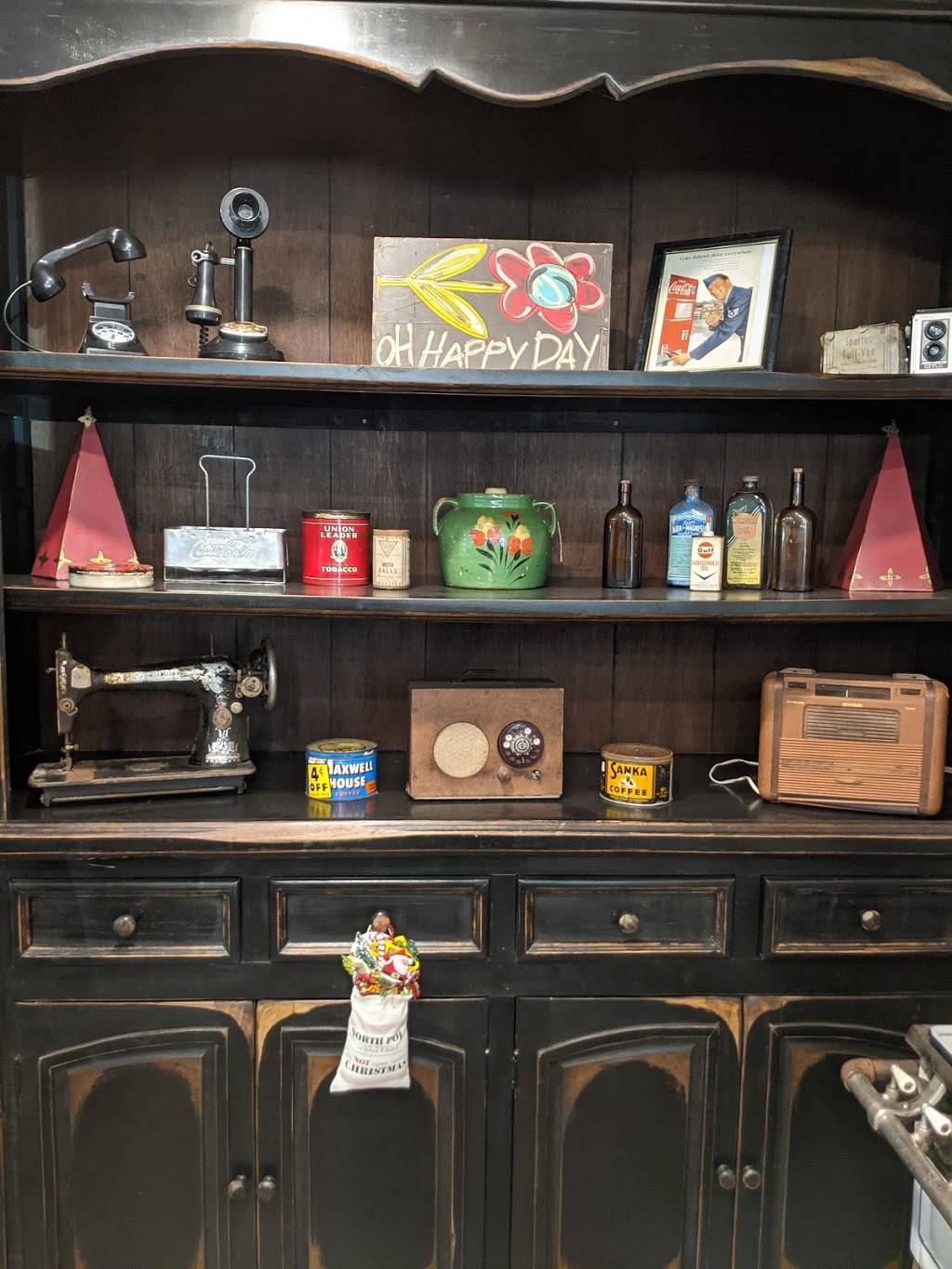 Smoking Gun General Store and Steakhouse | restaurant | 711 S Jackson St, Houston, MS 38851, USA | 6626315005 OR +1 662-631-5005