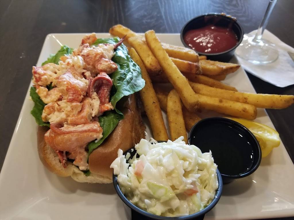 Brinkleys Restaurant & Pub | restaurant | 225 William F McClellan Hwy, Boston, MA 02128, USA | 6175695250 OR +1 617-569-5250