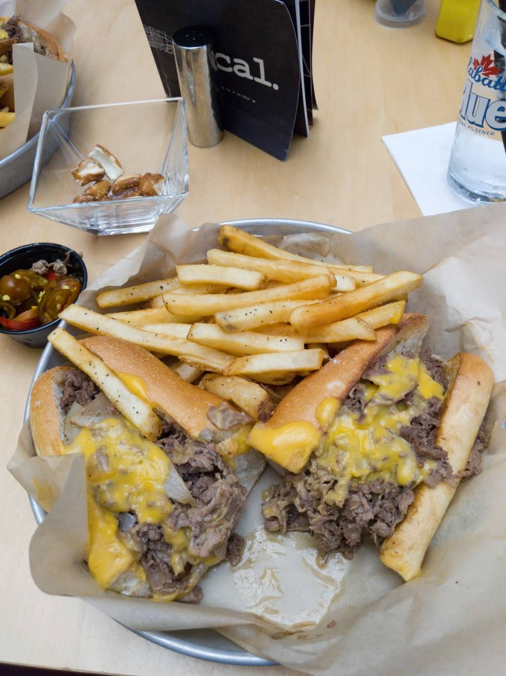 Local Restaurant and Bar | restaurant | 201 N 17th St, Philadelphia, PA 19103, USA | 2154482000 OR +1 215-448-2000