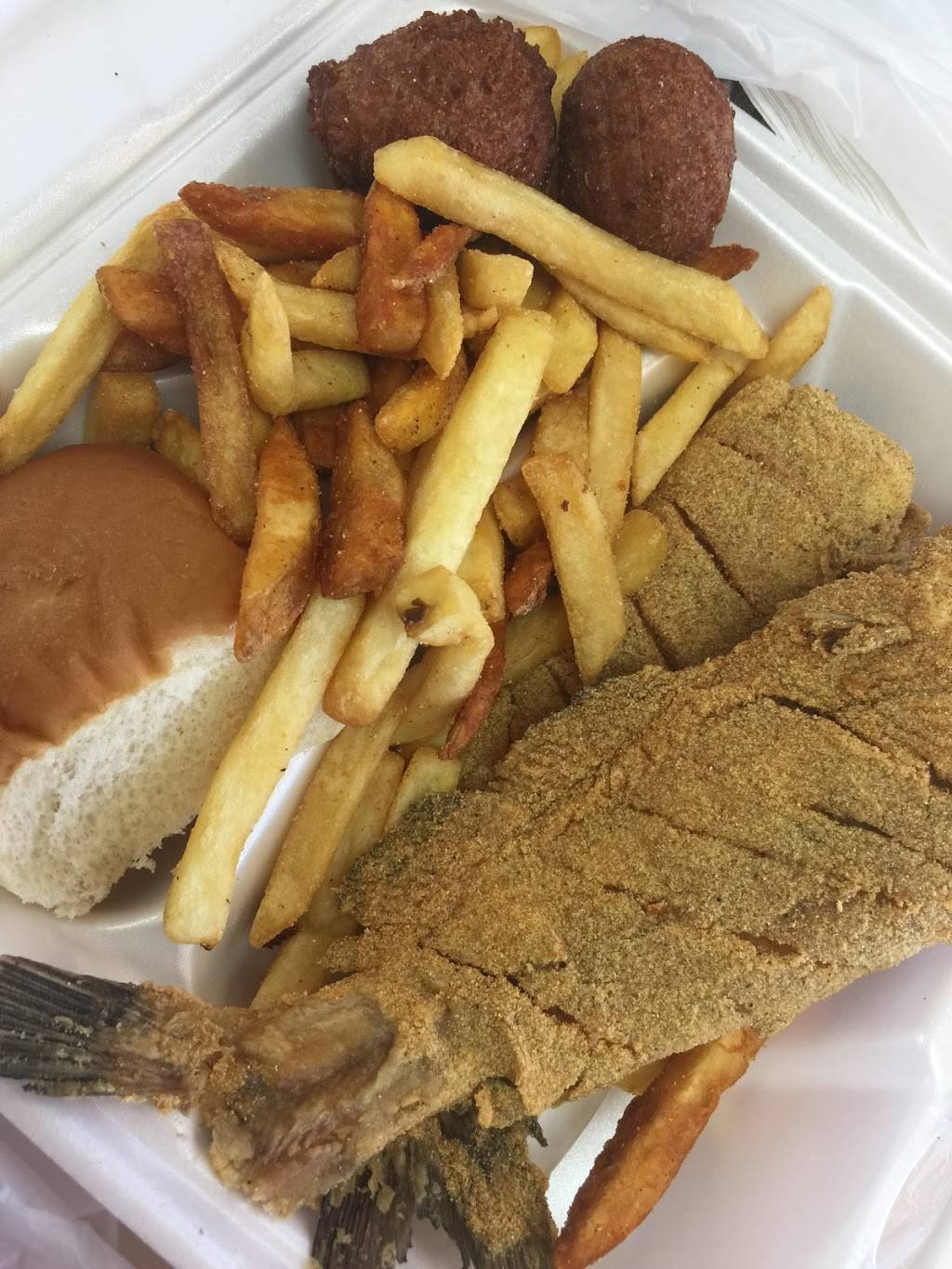 Johns Seafood | restaurant | 6904 Linwood Ave, Shreveport, LA 71106, USA | 3188612229 OR +1 318-861-2229