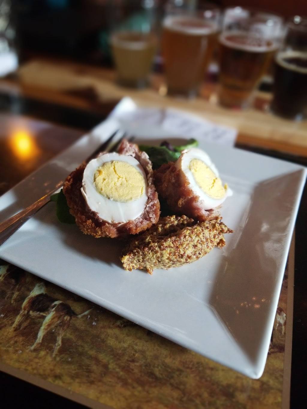 Quips Pub | restaurant | 457 New Holland Ave, Lancaster, PA 17602, USA | 7173973903 OR +1 717-397-3903