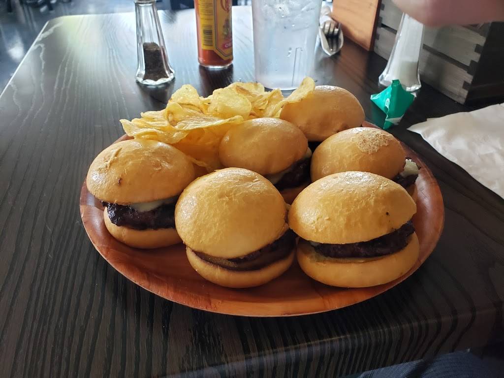 Ambergris Eateris | restaurant | 450 High St, Wrightstown, WI 54180, USA | 9205329010 OR +1 920-532-9010