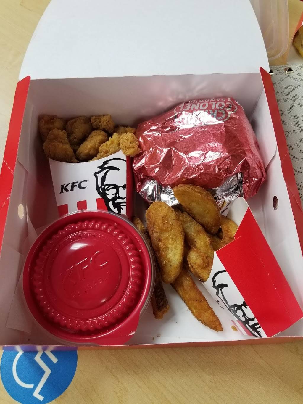 KFC | restaurant | 1907 N High St, Millville, NJ 08332, USA | 8568254875 OR +1 856-825-4875