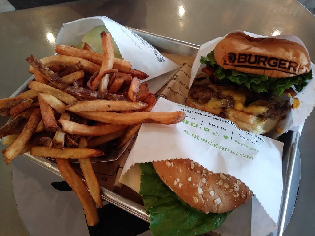 BurgerFi | restaurant | 9630 Huebner Rd, San Antonio, TX 78240, USA | 2102336694 OR +1 210-233-6694