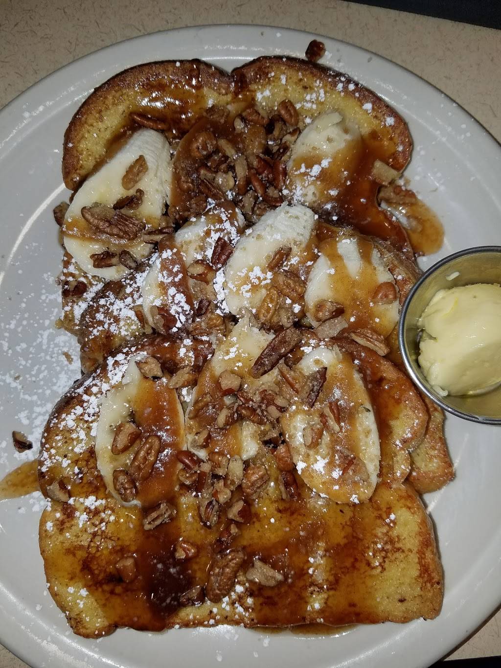 The Big Biscuit | restaurant | 139 N Belt Hwy, St Joseph, MO 64506, USA | 8162730633 OR +1 816-273-0633