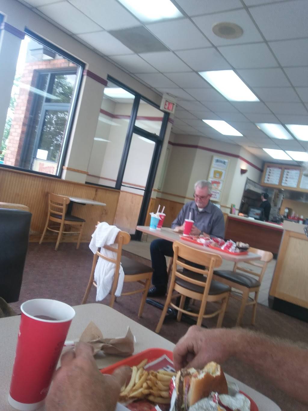 Wendys | restaurant | 1001 Flagship Dr, Kingsport, TN 37663, USA | 4233231708 OR +1 423-323-1708