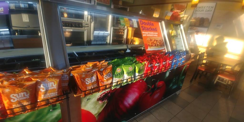 Subway Restaurants | restaurant | 6790 Business Pkwy, Elkridge, MD 21075, USA | 4103798501 OR +1 410-379-8501
