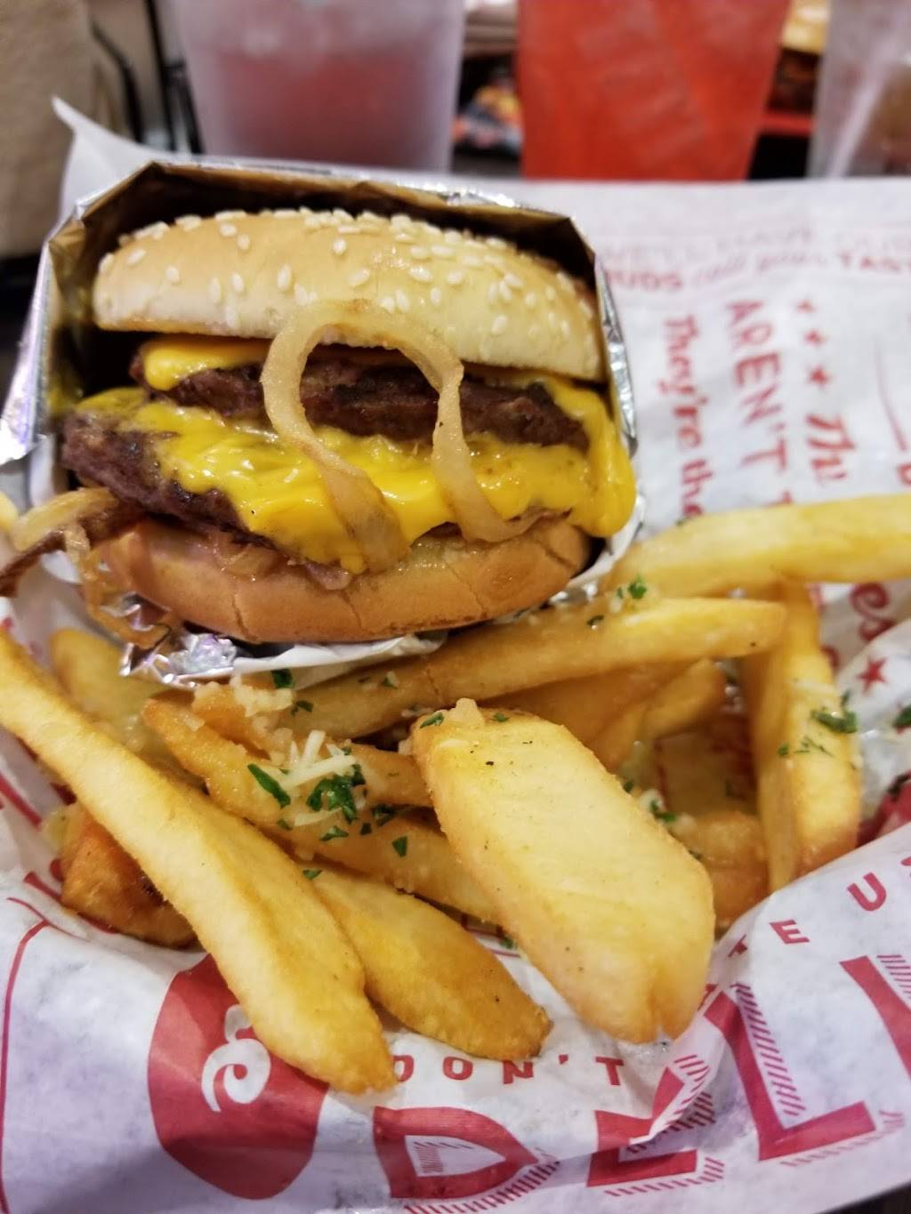 Red Robin Gourmet Burgers and Brews | restaurant | 1350 Travis Blvd, Fairfield, CA 94533, USA | 7074298003 OR +1 707-429-8003