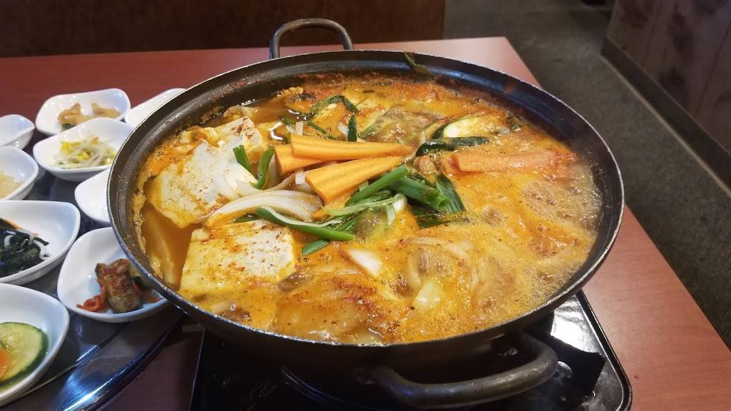 Bando Restaurant | restaurant | 8015 Pendleton Pike, Indianapolis, IN 46226, USA | 3178978277 OR +1 317-897-8277