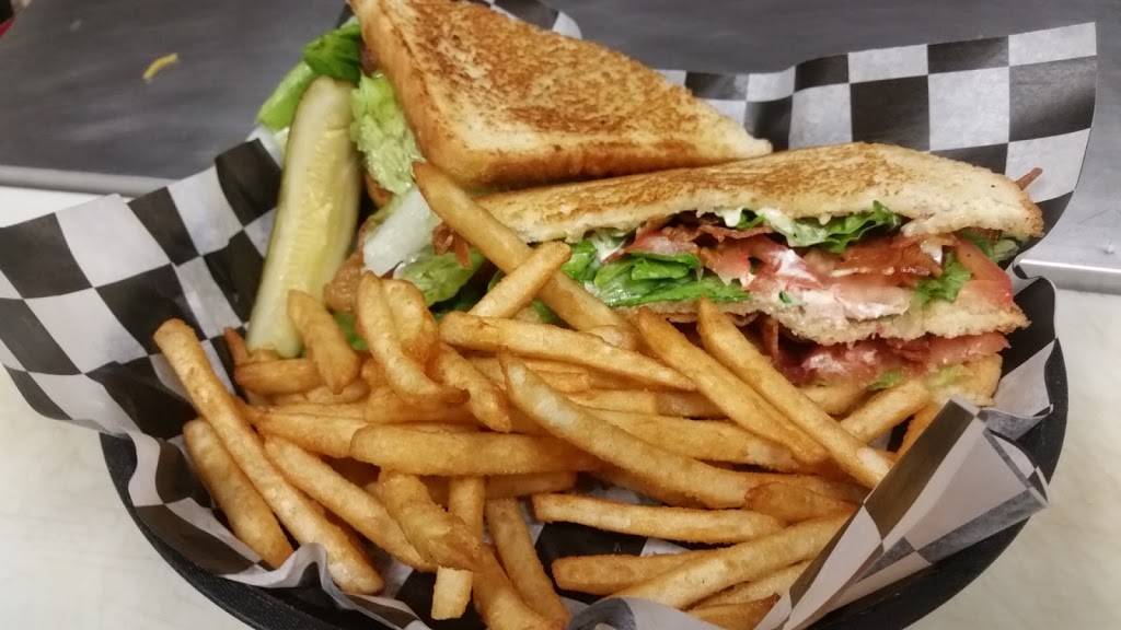 The Shopiere Tap | restaurant | 5227 E County Rd J, Clinton, WI 53525, USA | 6083629643 OR +1 608-362-9643