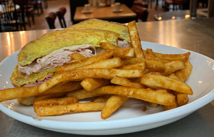 Claudettes Cafe & Deli | restaurant | 26485 Center Ridge Rd, Westlake, OH 44145, USA | 4408991029 OR +1 440-899-1029