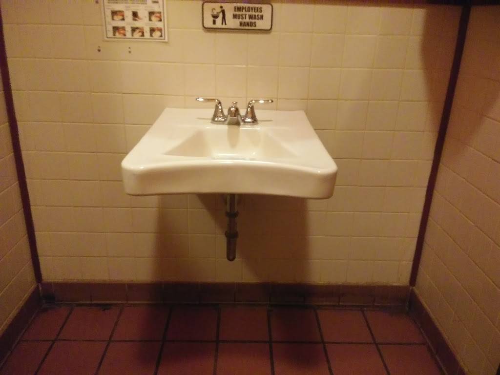 Angelos Pizzeria & Family | meal delivery | 2190, 484 Stillwater Ave, Old Town, ME 04468, USA | 2078273222 OR +1 207-827-3222