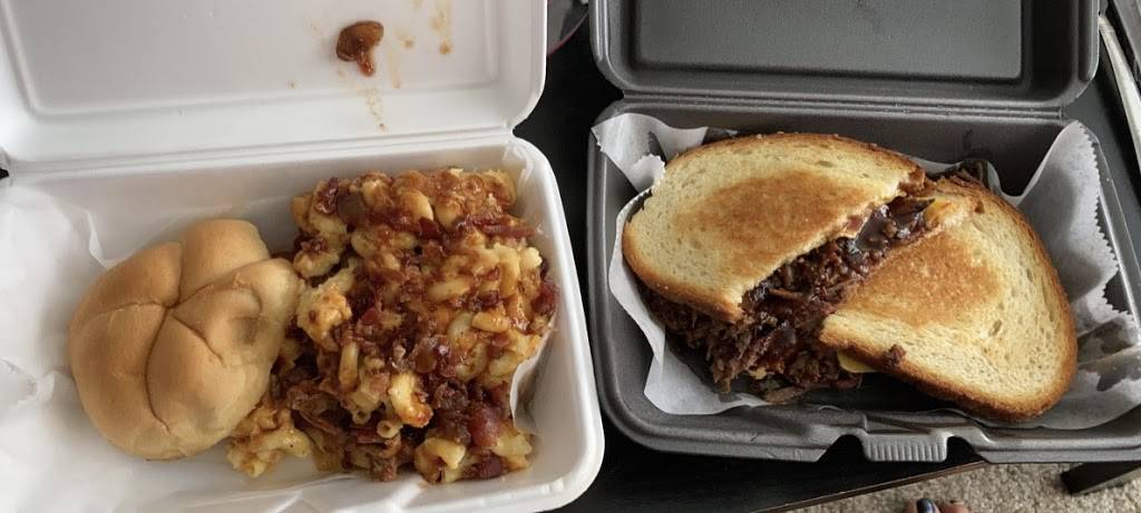 Thomas Smokey Pit Stop | restaurant | 182 Middle Turnpike W, Manchester, CT 06040, USA | 8606461400 OR +1 860-646-1400