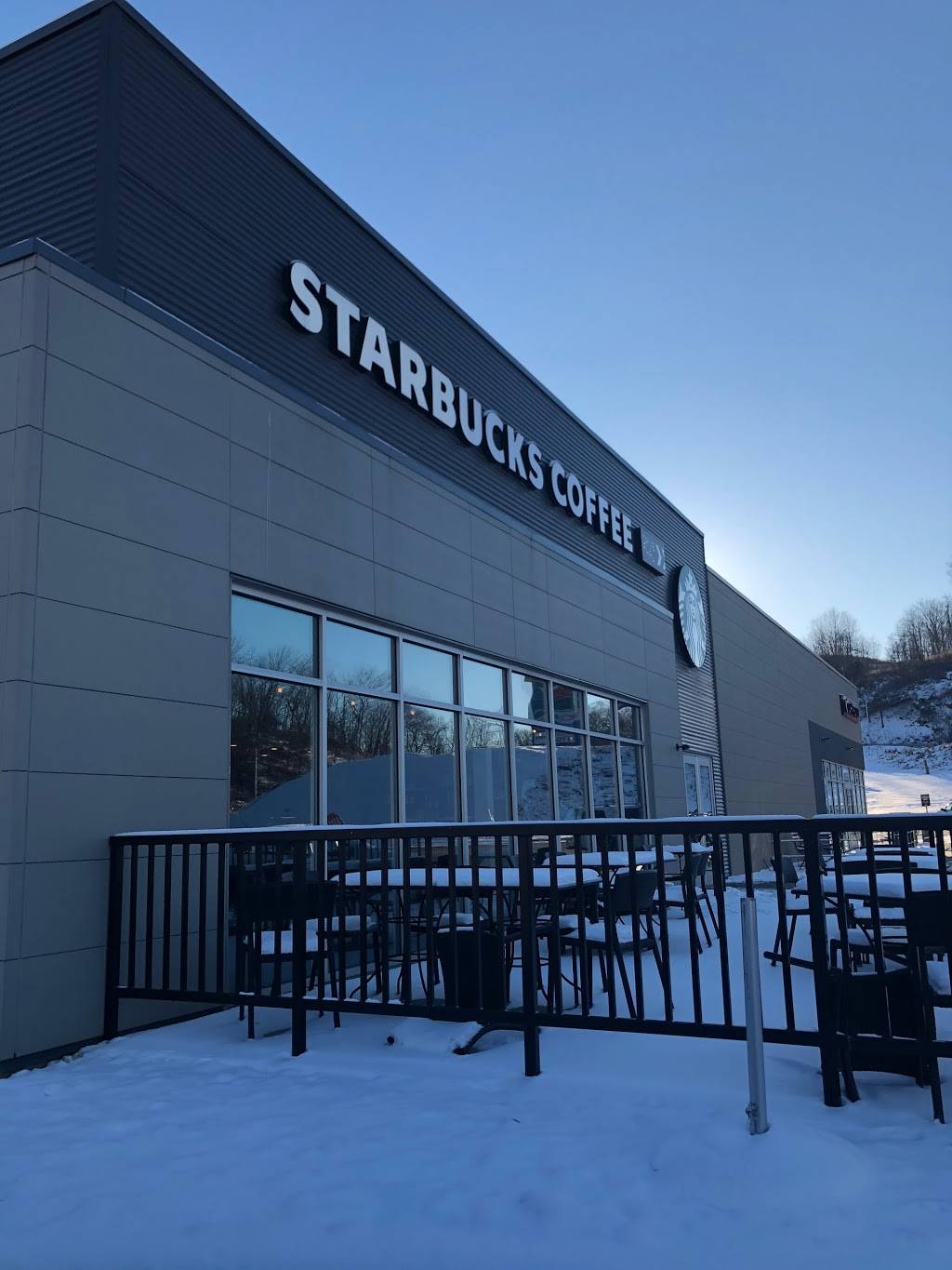 Starbucks | cafe | 17 Chaplin Road, Morgantown, WV 26501, USA | 6812093917 OR +1 681-209-3917