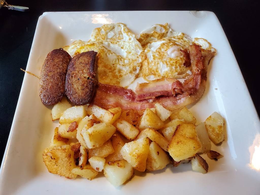 Bridgeburg Family Restaurant | restaurant | 607 Niagara Blvd, Fort Erie, ON L2A 3H5, Canada | 9058710007 OR +1 905-871-0007