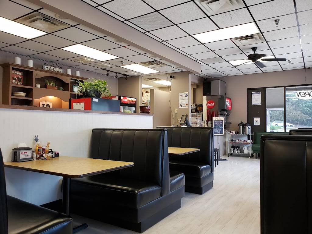 Cafe On Douglas | restaurant | 7003 Douglas Ave, Urbandale, IA 50322, USA | 5152591644 OR +1 515-259-1644