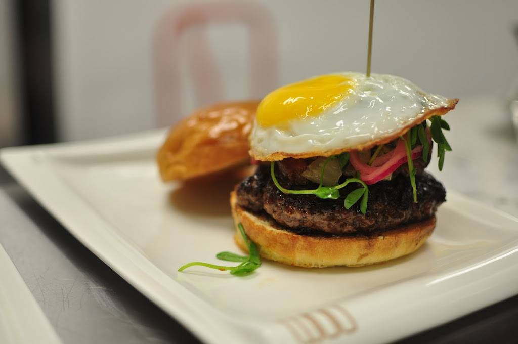 Nom Burger | restaurant | 251 W Washington Ave, Sunnyvale, CA 94086, USA | 4087208880 OR +1 408-720-8880