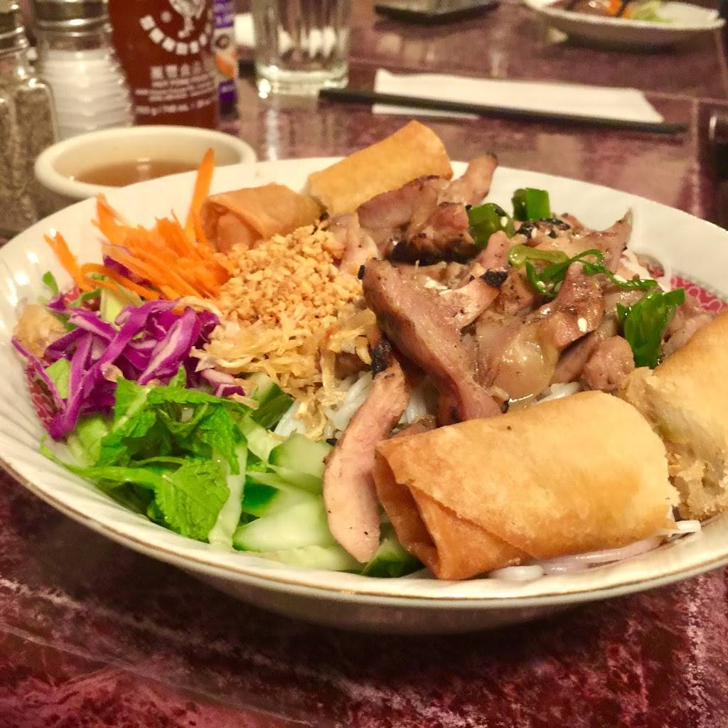 Nam Do Restaurant | restaurant | 7087 Rue Saint-Denis, Montréal, QC H2S 2S5, Canada | 5142788756 OR +1 514-278-8756