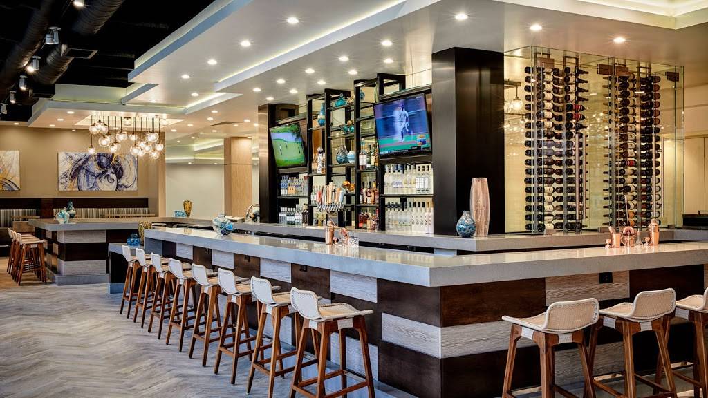 21 Square Bar and Kitchen | restaurant | 3635 Fashion Way, Torrance, CA 90503, USA | 3105436034 OR +1 310-543-6034