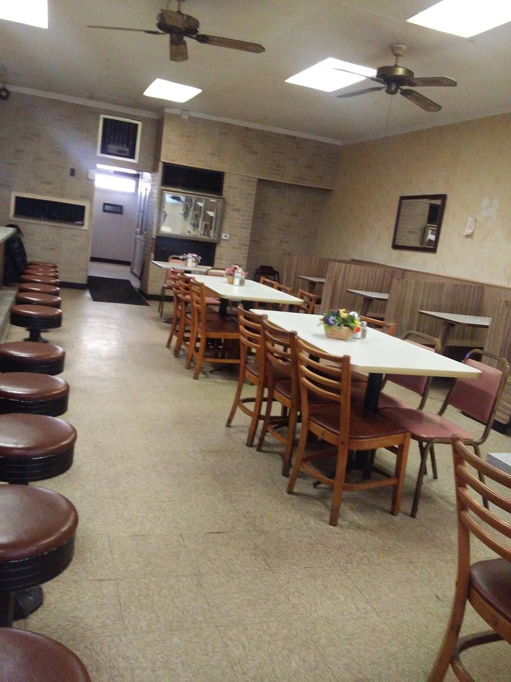 Three Star Restaurant | restaurant | 1806 E 28th St, Lorain, OH 44055, USA | 4402777105 OR +1 440-277-7105