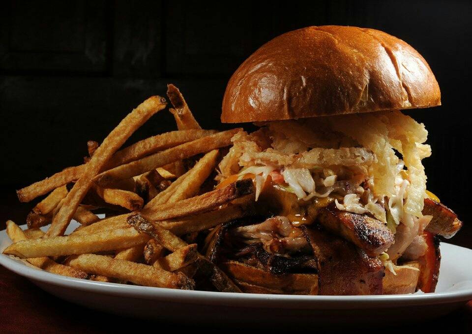 Front Range Barbeque | restaurant | 2330 W Colorado Ave, Colorado Springs, CO 80904, USA | 7196322596 OR +1 719-632-2596