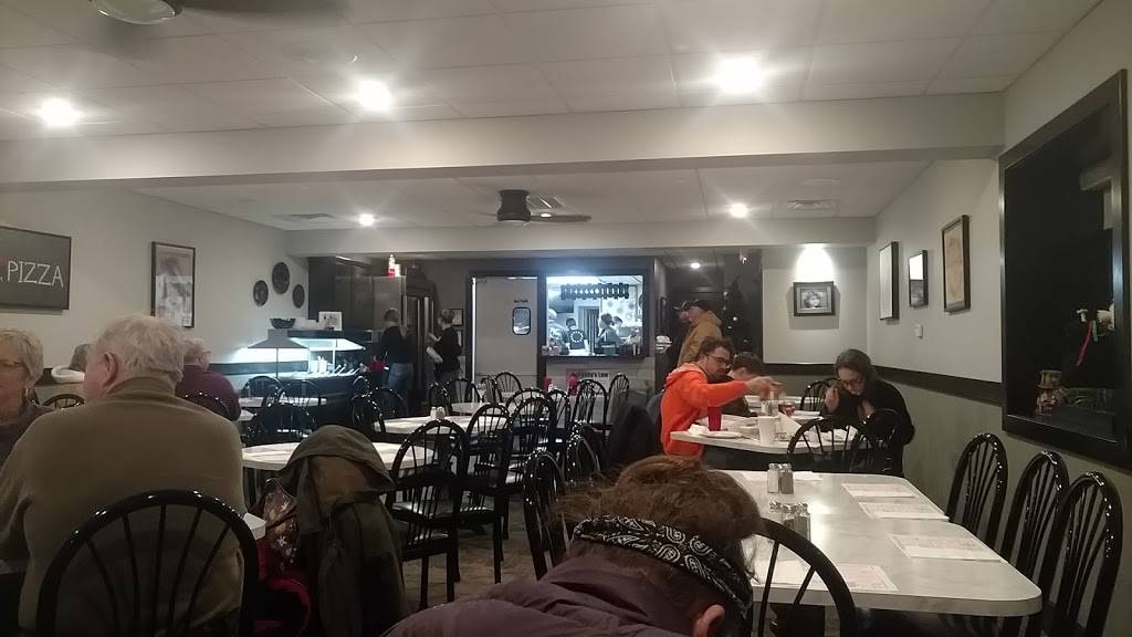 Filippos Pizza & Italian Food | restaurant | 200 S Market St, Monticello, IL 61856, USA | 2177622921 OR +1 217-762-2921