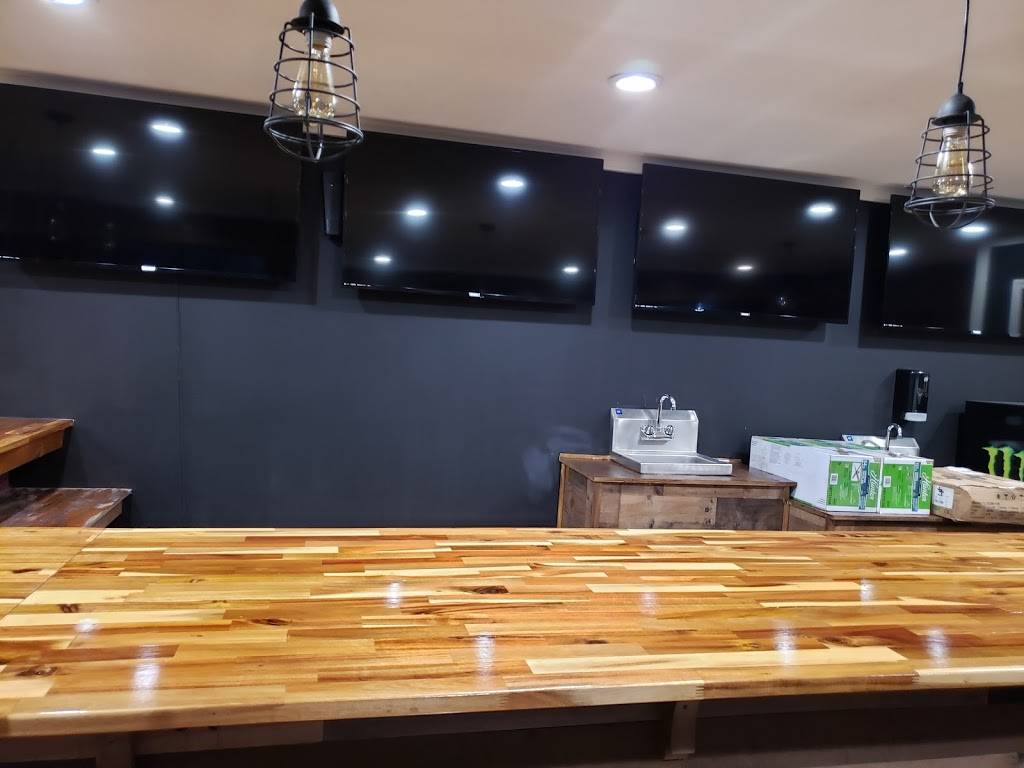 Urban Smoke Bar & Grille | restaurant | 7100 Aaron Aronov Dr, Fairfield, AL 35064, USA | 2056377041 OR +1 205-637-7041