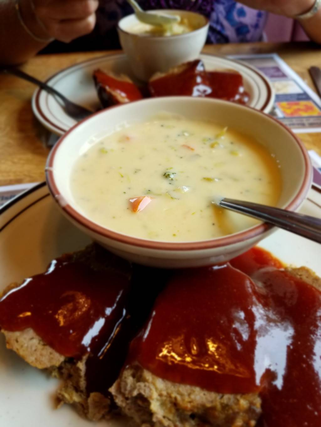 Richards Restaurant | restaurant | 508 Charles Deam Ct, Bluffton, IN 46714, USA | 2608245884 OR +1 260-824-5884