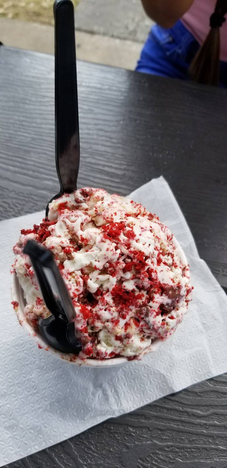 Abracadabra Ice Cream Factory | restaurant | 520 N Main St, Kissimmee, FL 34744, USA | 4072012509 OR +1 407-201-2509