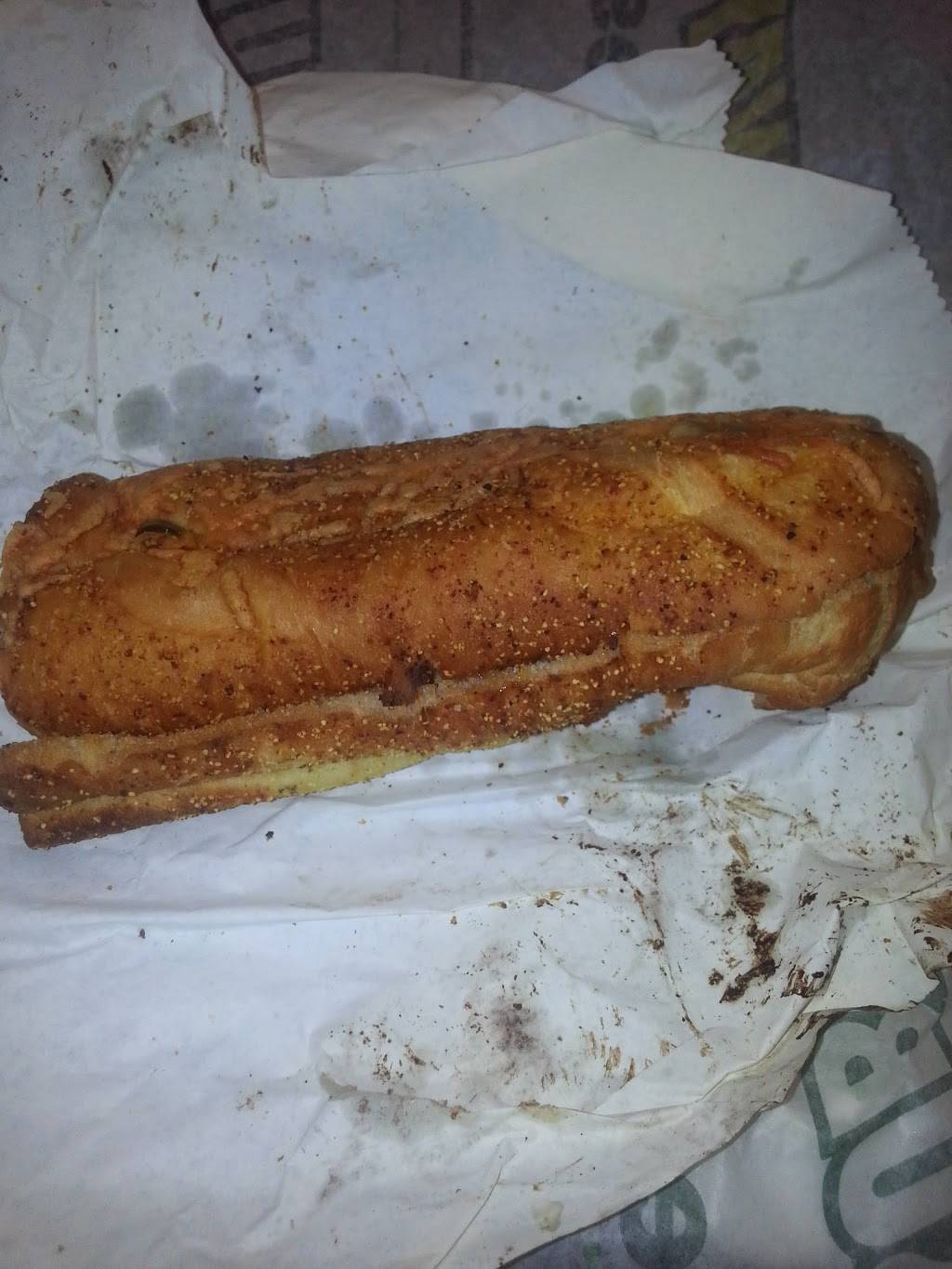 Subway | restaurant | Trinity Business Plaza, 2025 Irving Blvd Suite 101, Dallas, TX 75207, USA | 2147477827 OR +1 214-747-7827