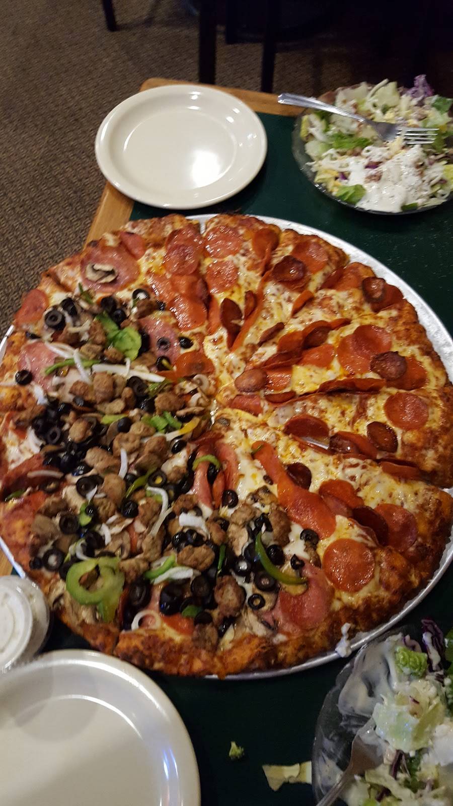 Round Table Pizza | meal delivery | 7201 Archibald Ave Ste 9, Rancho Cucamonga, CA 91701, USA | 9099808040 OR +1 909-980-8040
